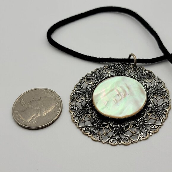 Vintage Mother Of Pearl Sterling Filigree Medallion Pendant Cord Necklace 18" - Picture 7 of 7